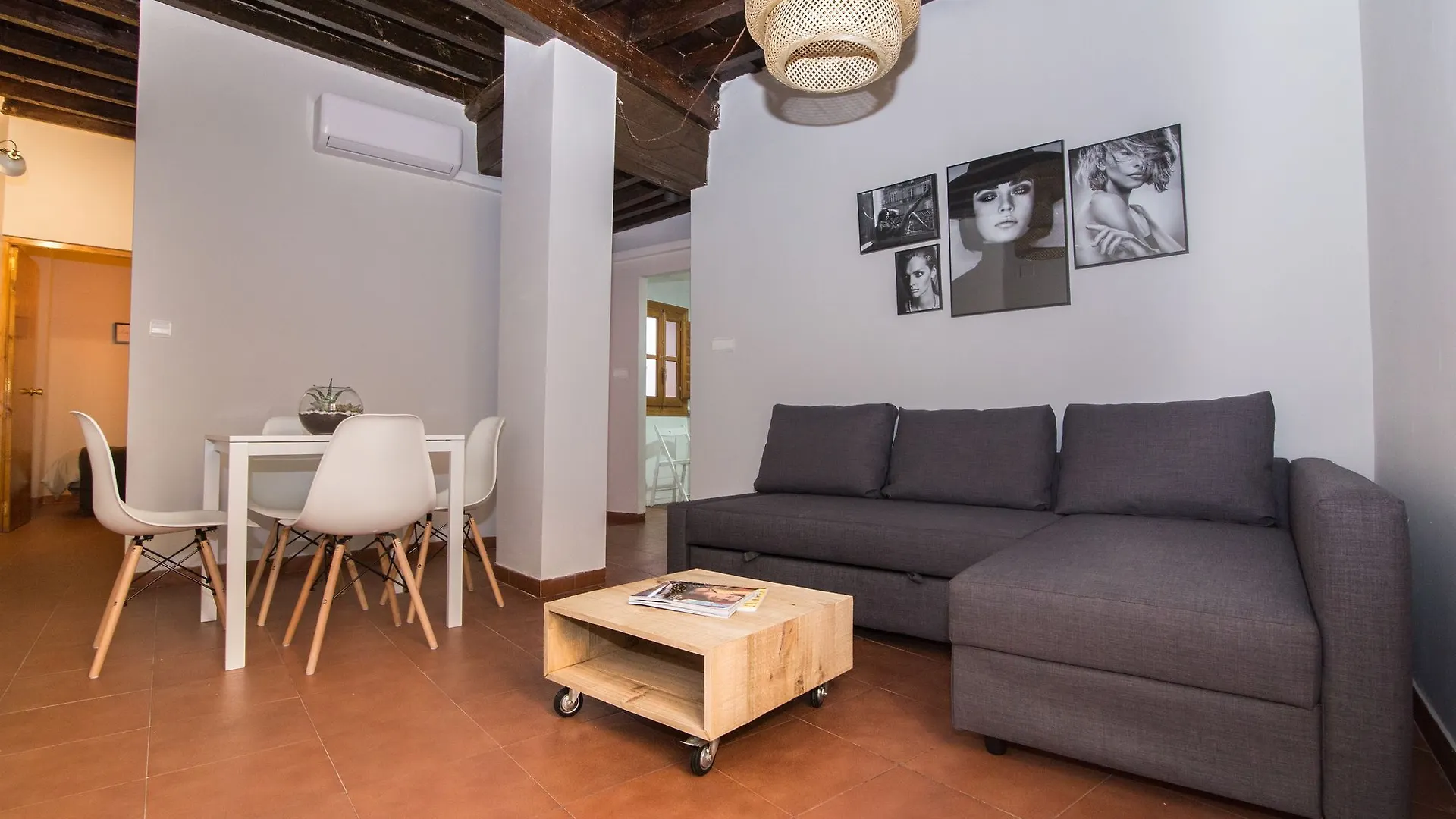 Apartamentos Nahira Suites 3000 Granada Daire