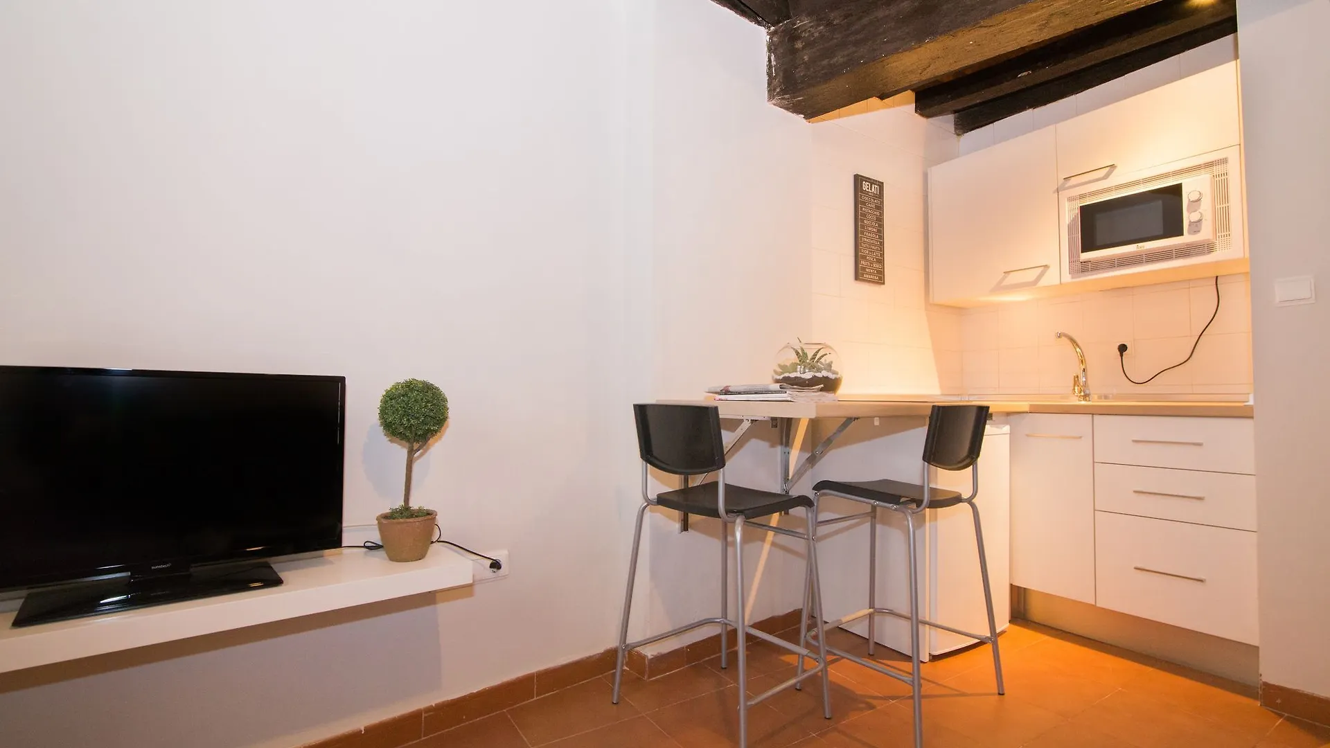 Apartamentos Nahira Suites 3000 Granada